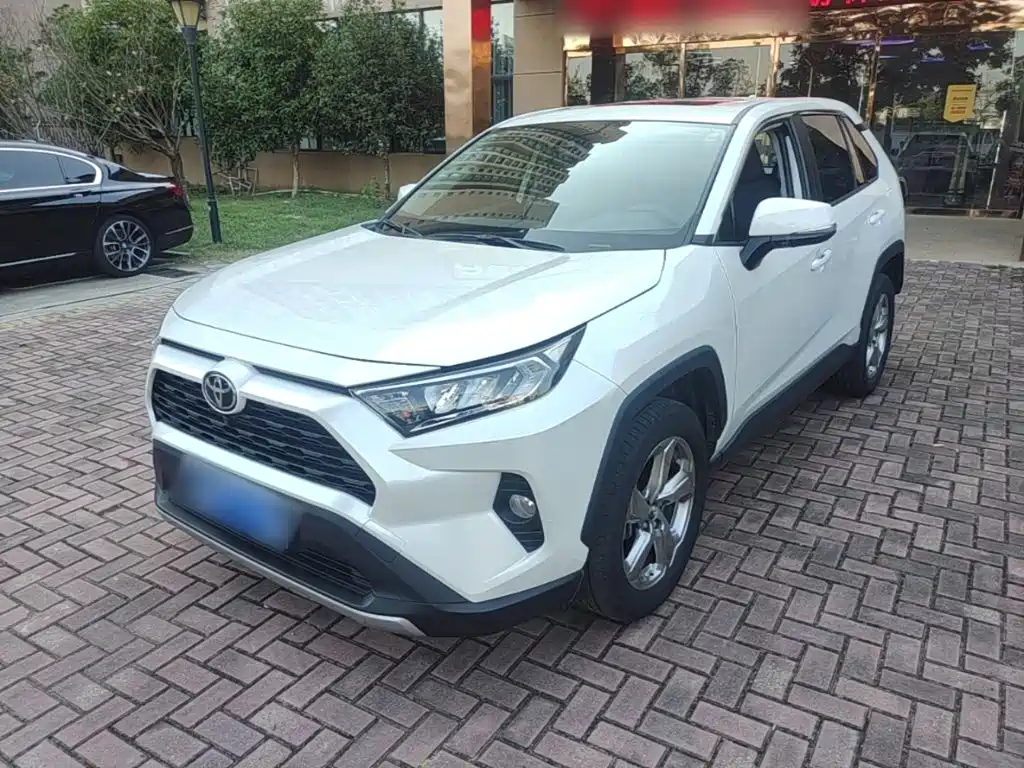 Toyota RAV4 — миниатюра 2
