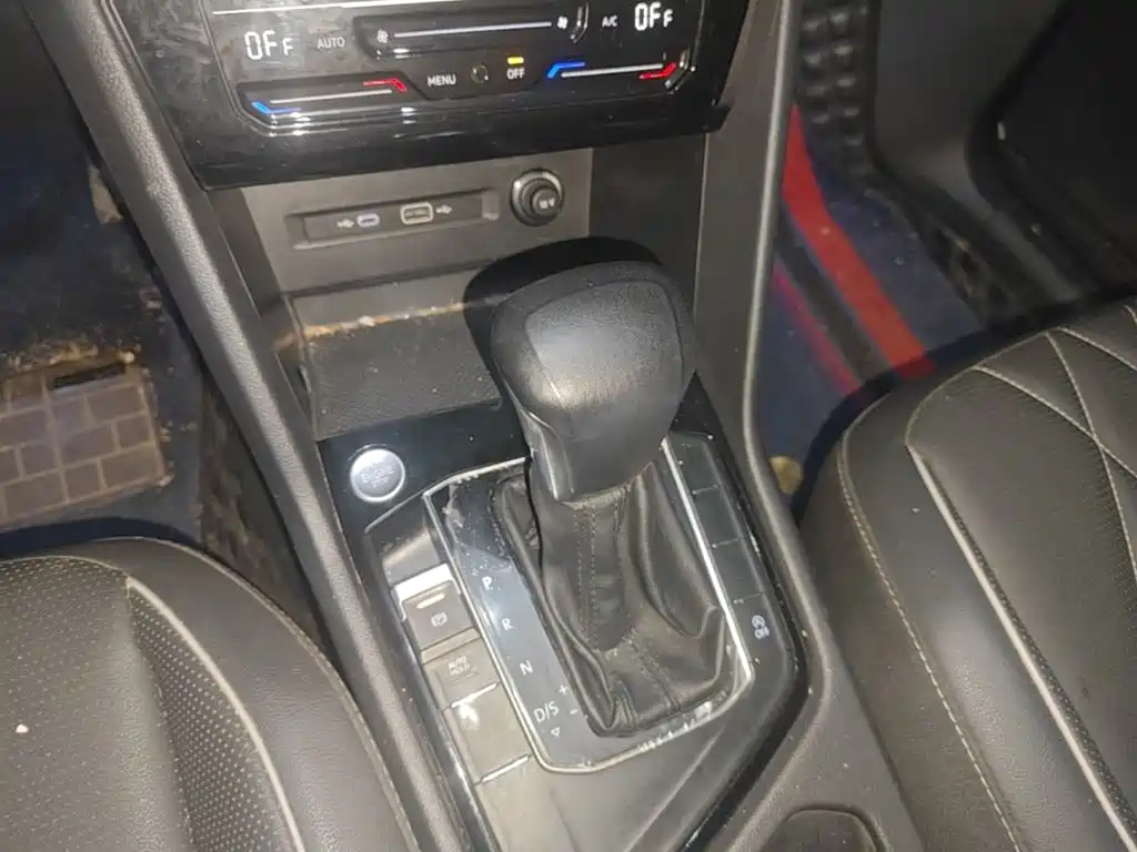 Volkswagen Tiguan L — миниатюра 14