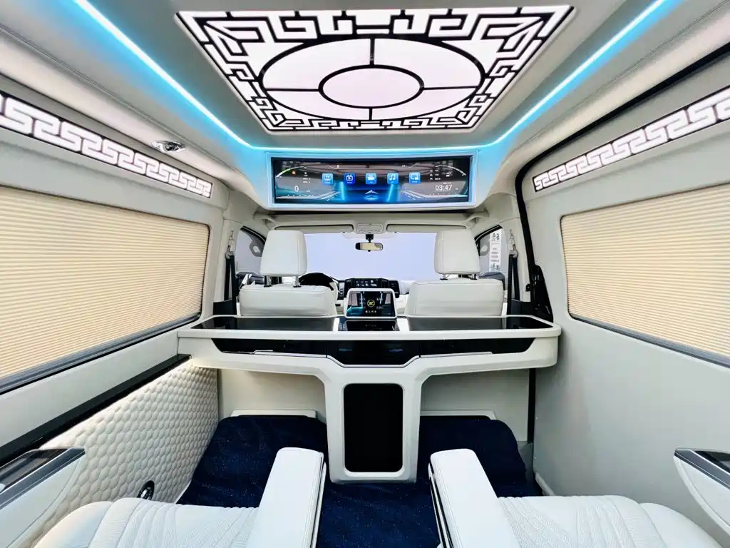 Toyota Hiace — миниатюра 17