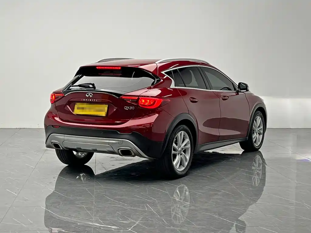 Infiniti QX30 — миниатюра 6