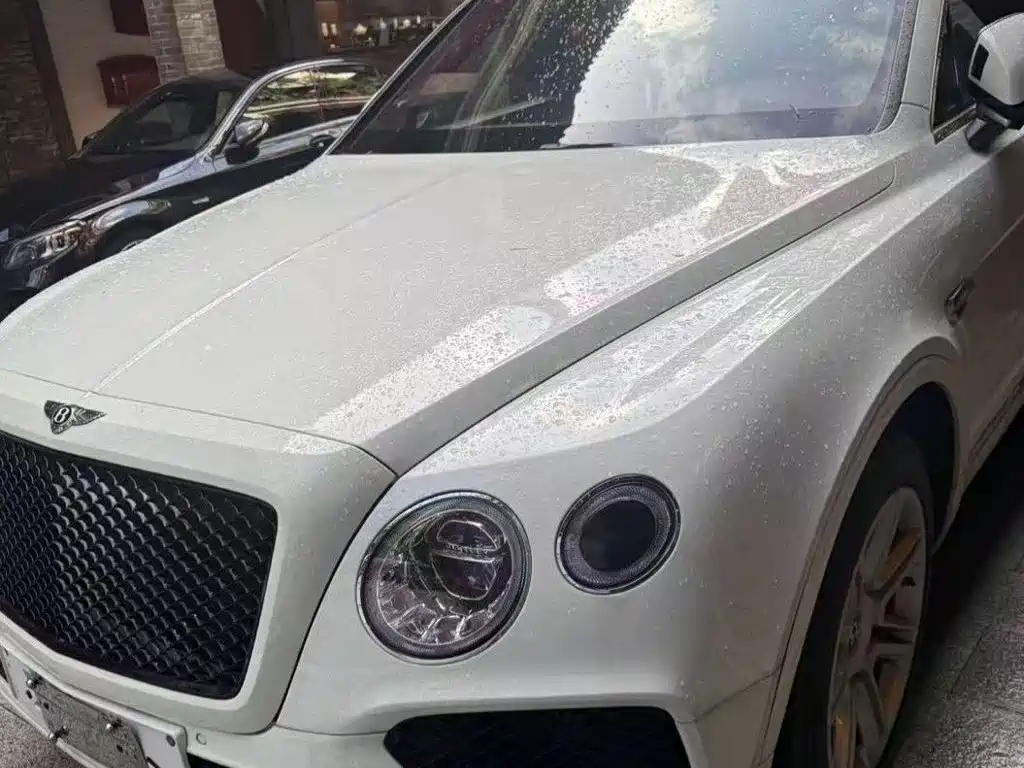 Bentley Bentayga — миниатюра 2