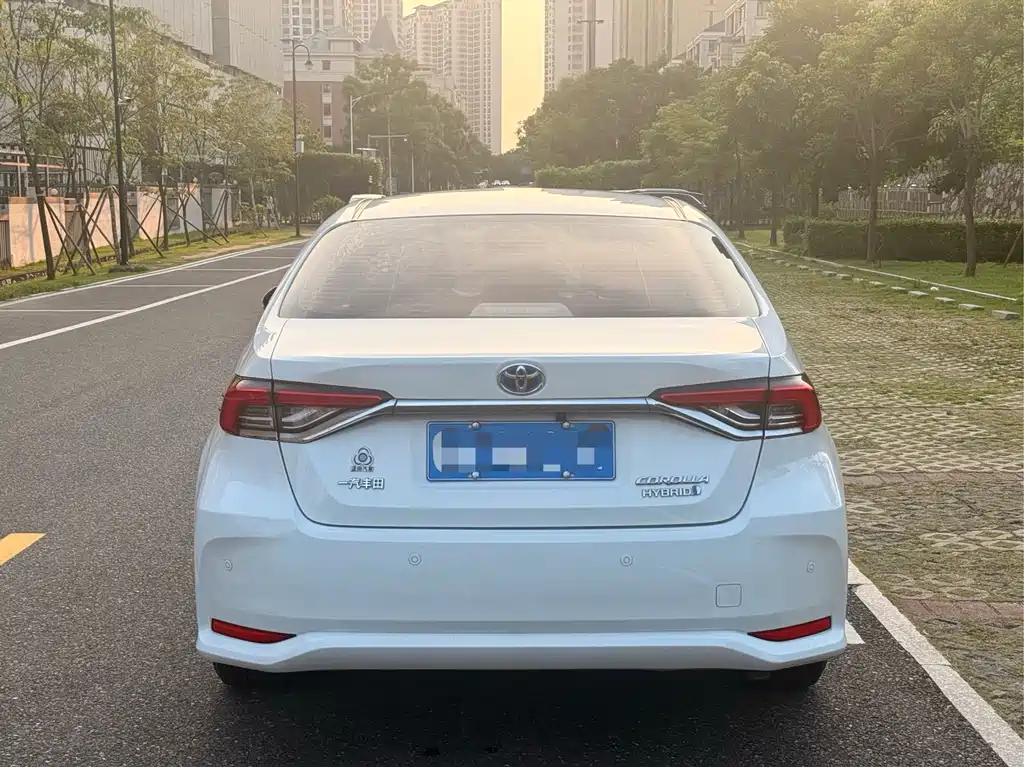 Toyota Corolla — миниатюра 8