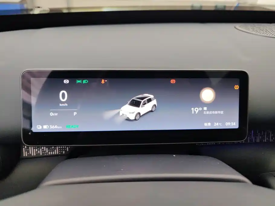 Leapmotor Leapmotor A10 — миниатюра 14