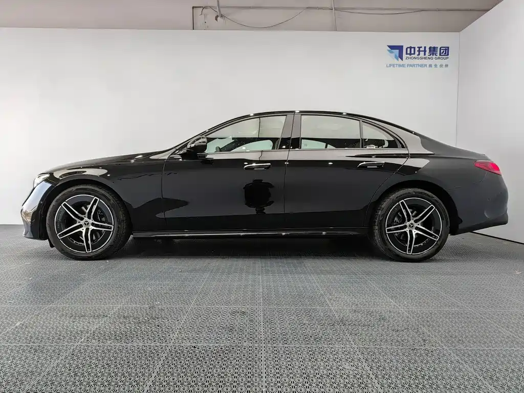 Mercedes-Benz E-Class (Import) — миниатюра 7