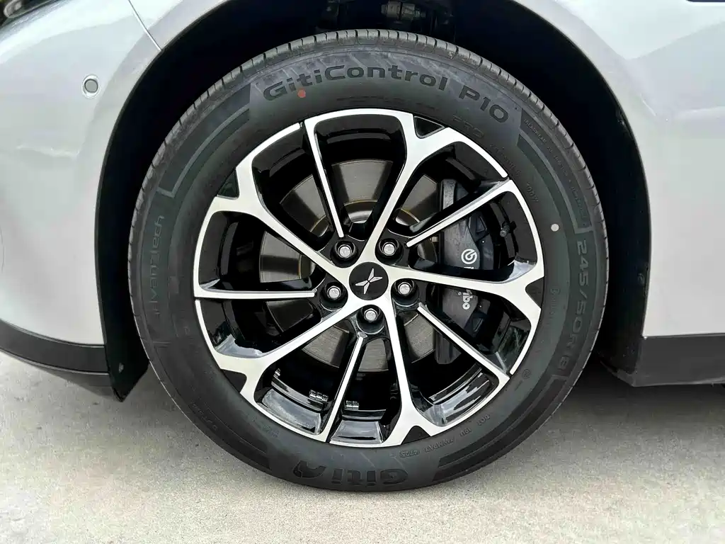 XPeng P7 — миниатюра 8
