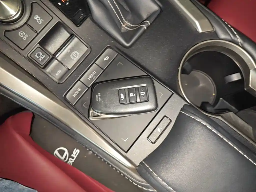 Lexus NX — миниатюра 9