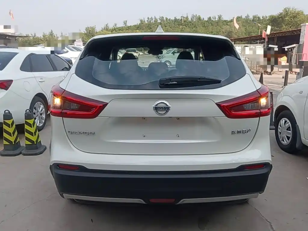 Nissan Qashqai — миниатюра 6