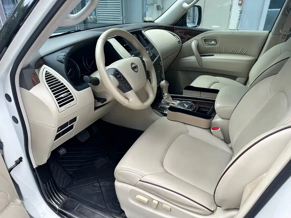 Nissan Patrol — миниатюра 8