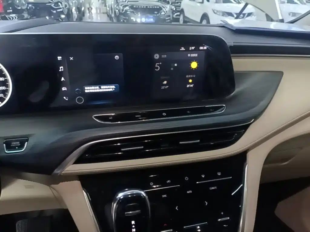 Buick GL8 — миниатюра 13