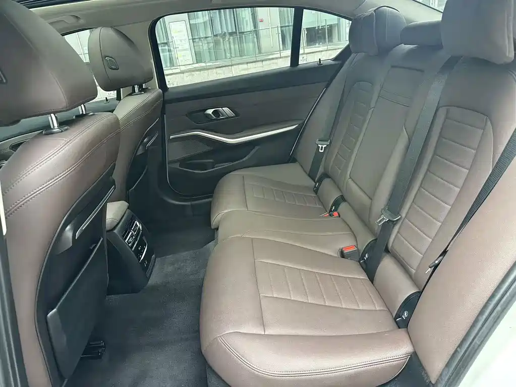 BMW 3 Series — миниатюра 6