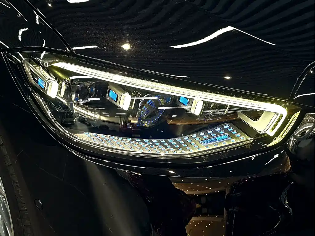 Mercedes-Benz S-Class — миниатюра 12