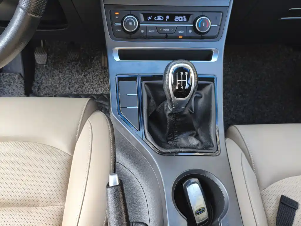 Geely Emgrand — миниатюра 14
