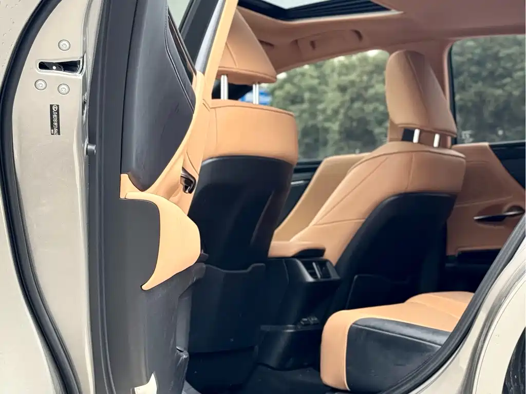 Lexus ES — миниатюра 14