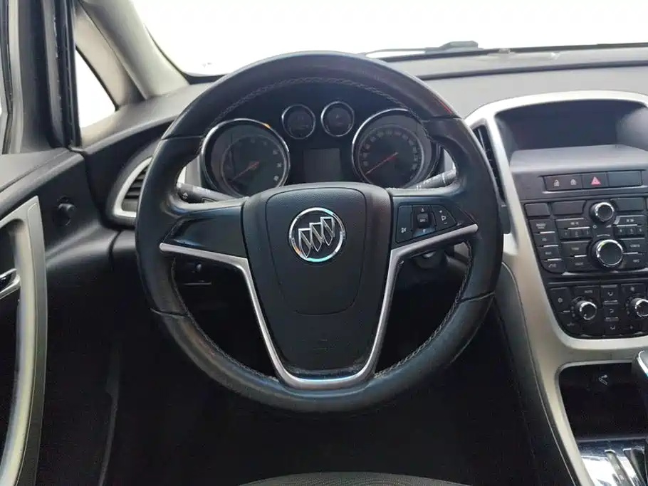 Buick Excelle — миниатюра 15