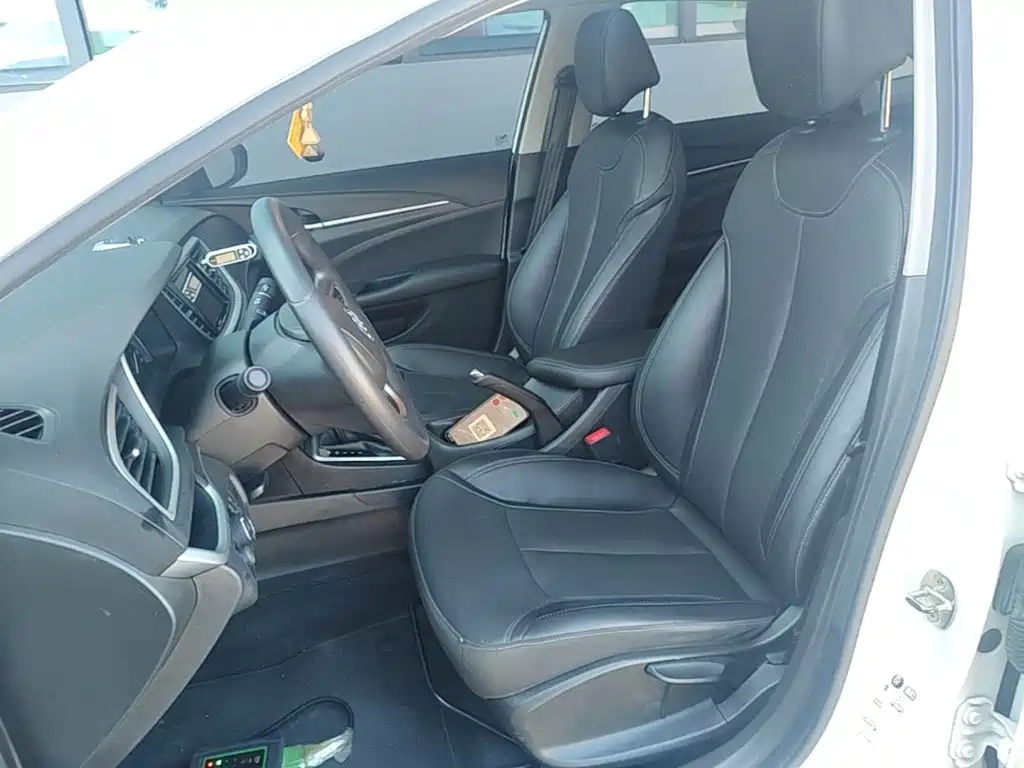 Buick Excelle — миниатюра 15