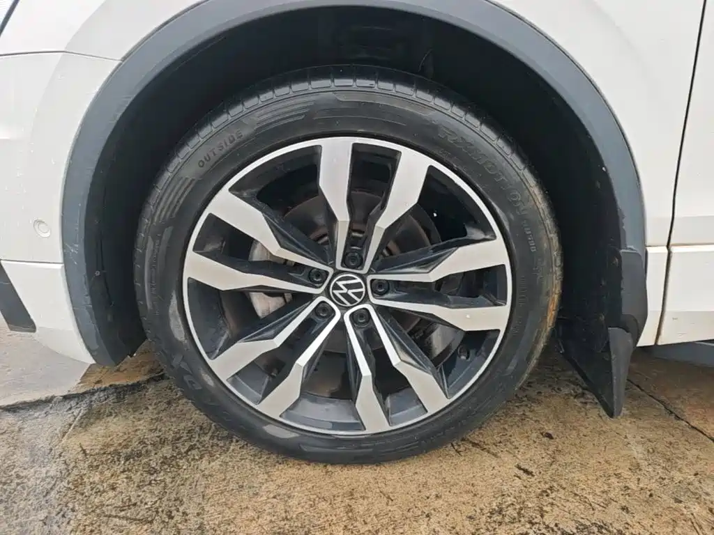 Volkswagen Tiguan L — миниатюра 23