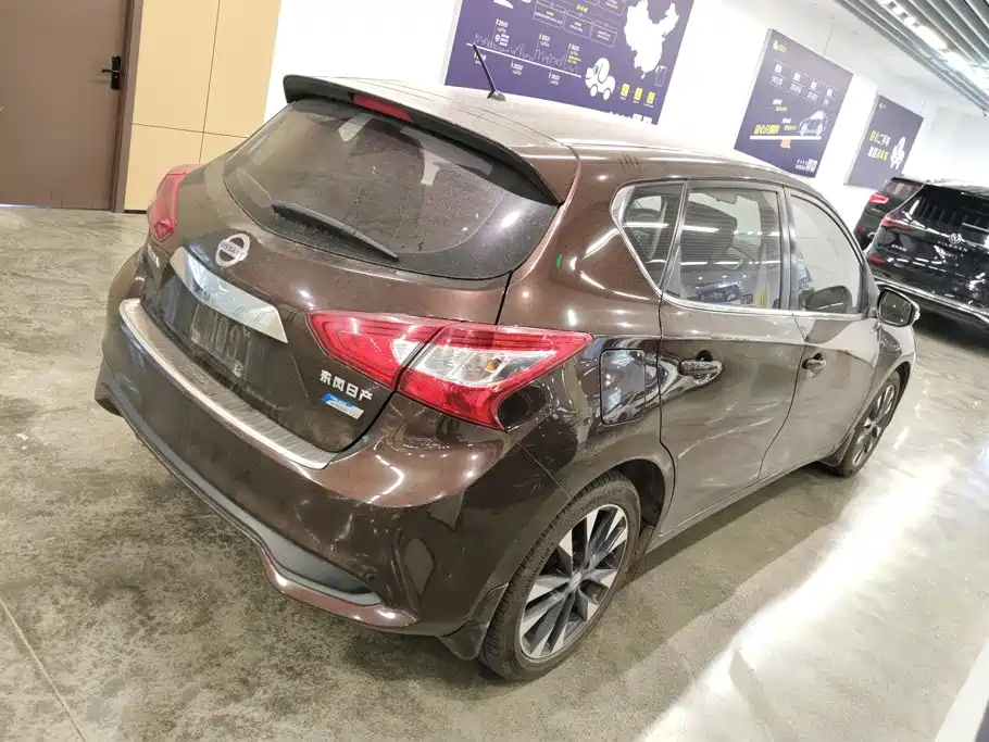 Nissan Tiida — миниатюра 3