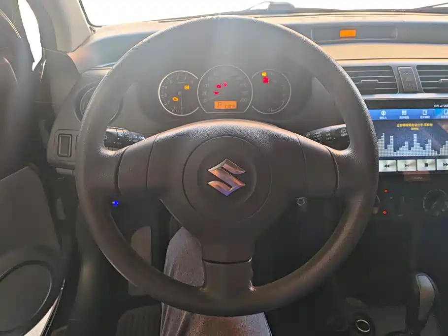 Suzuki Swift — миниатюра 15