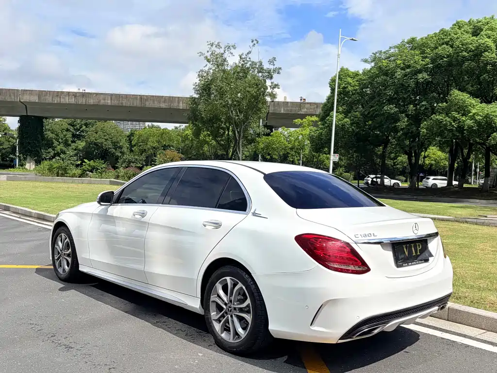 Mercedes-Benz C-Class — миниатюра 5