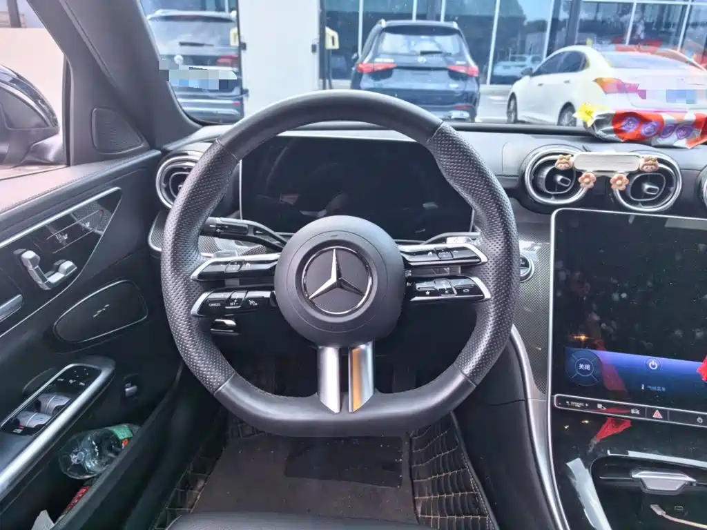 Mercedes-Benz C-Class — миниатюра 6