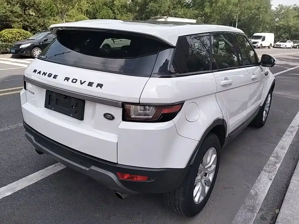 Land Rover Evoque — миниатюра 7