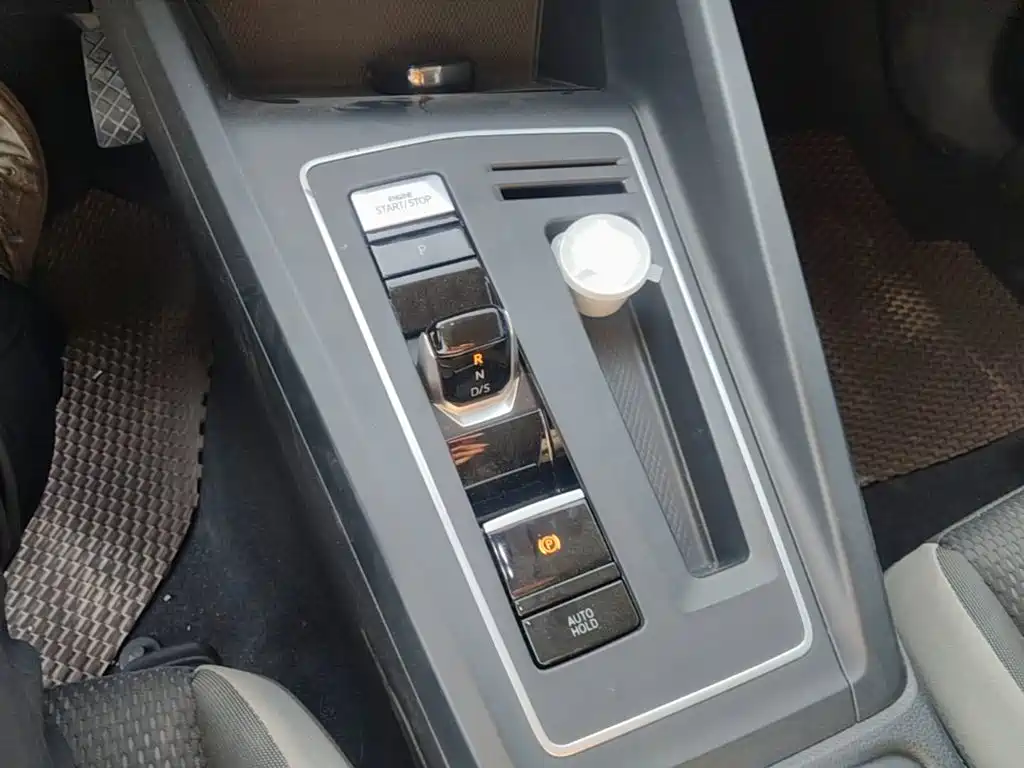 Volkswagen Golf — миниатюра 14