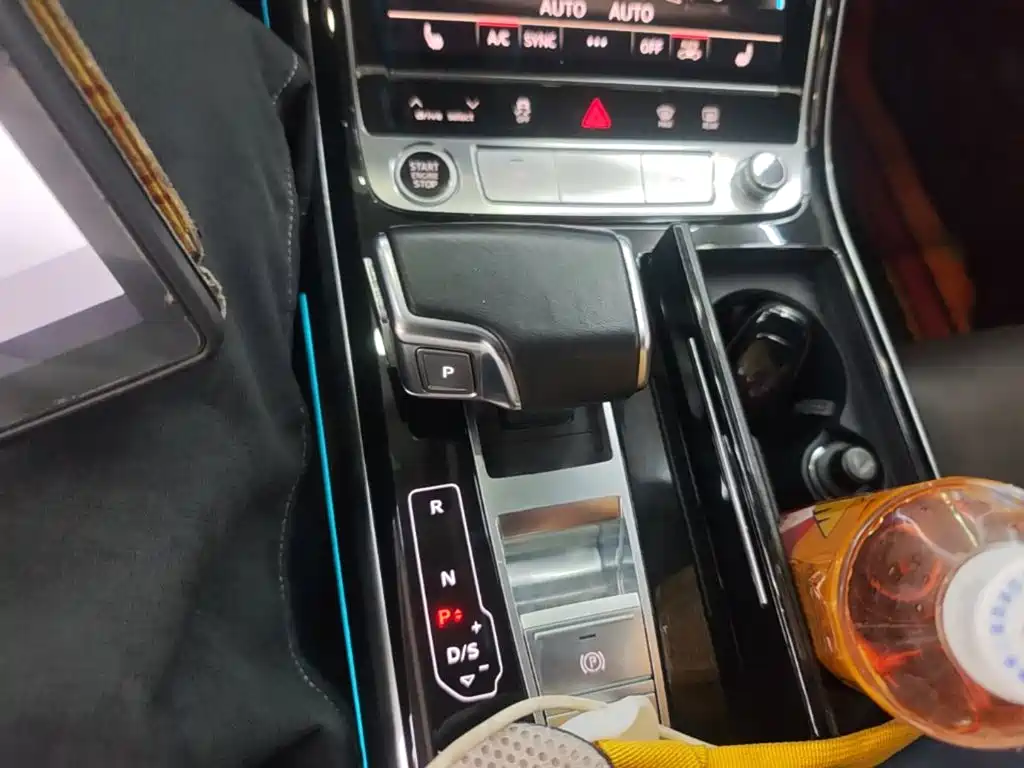 Audi A8 — миниатюра 14