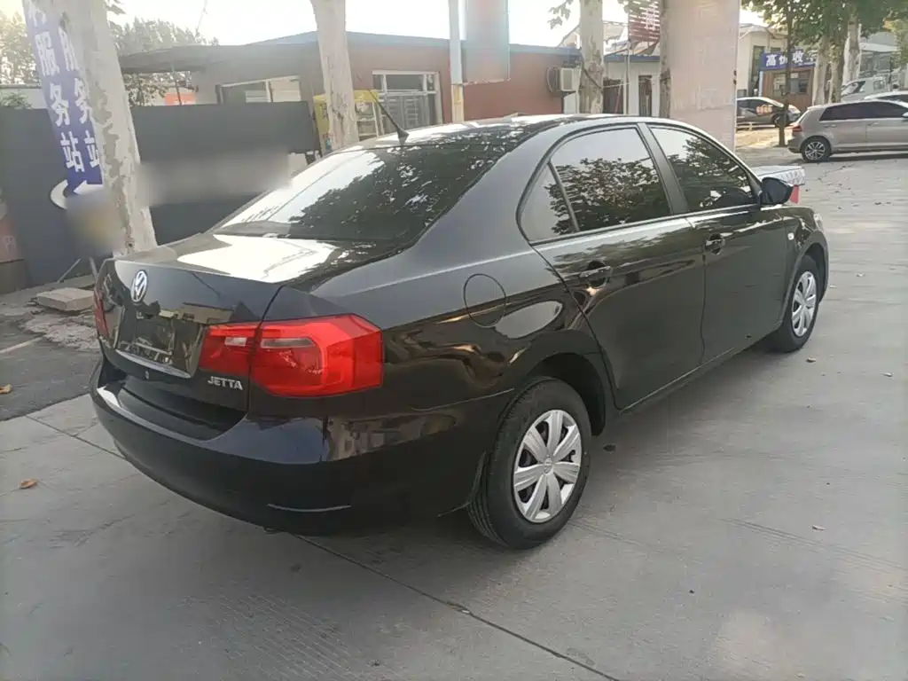 Volkswagen Jetta — миниатюра 7