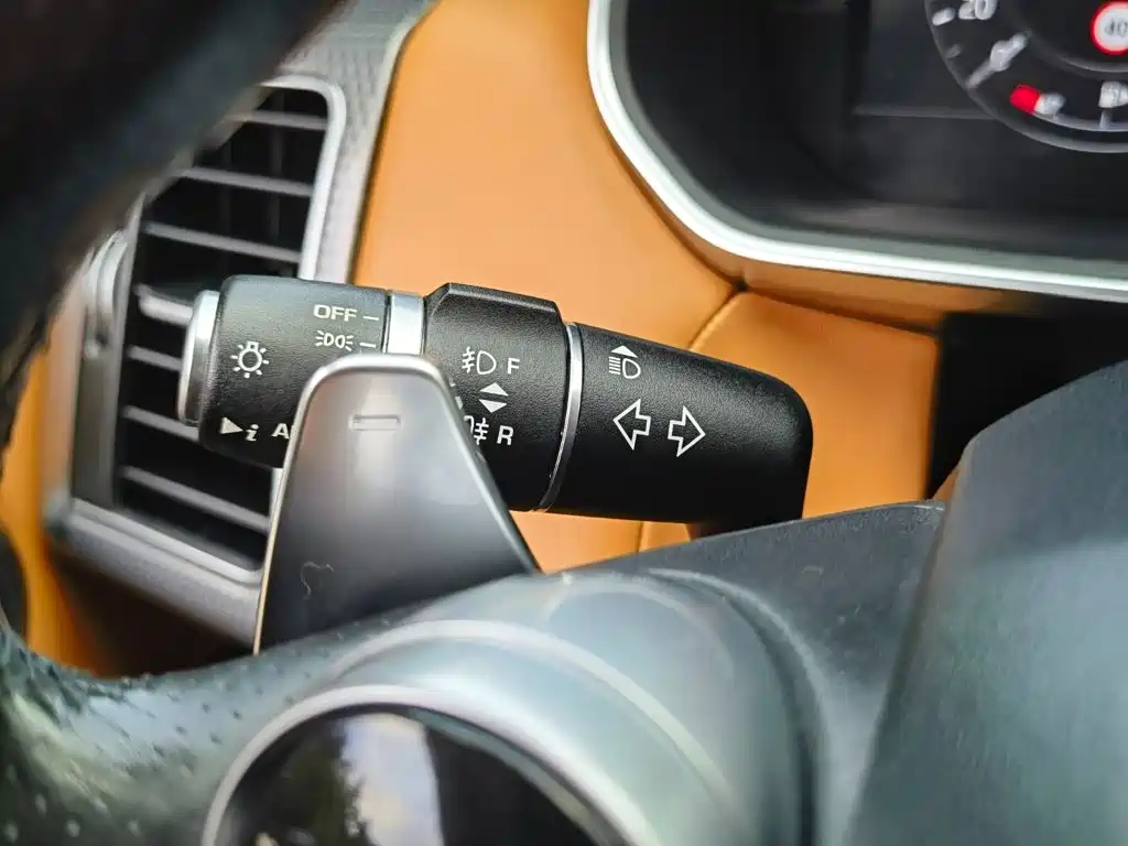 Land Rover Sport — миниатюра 31