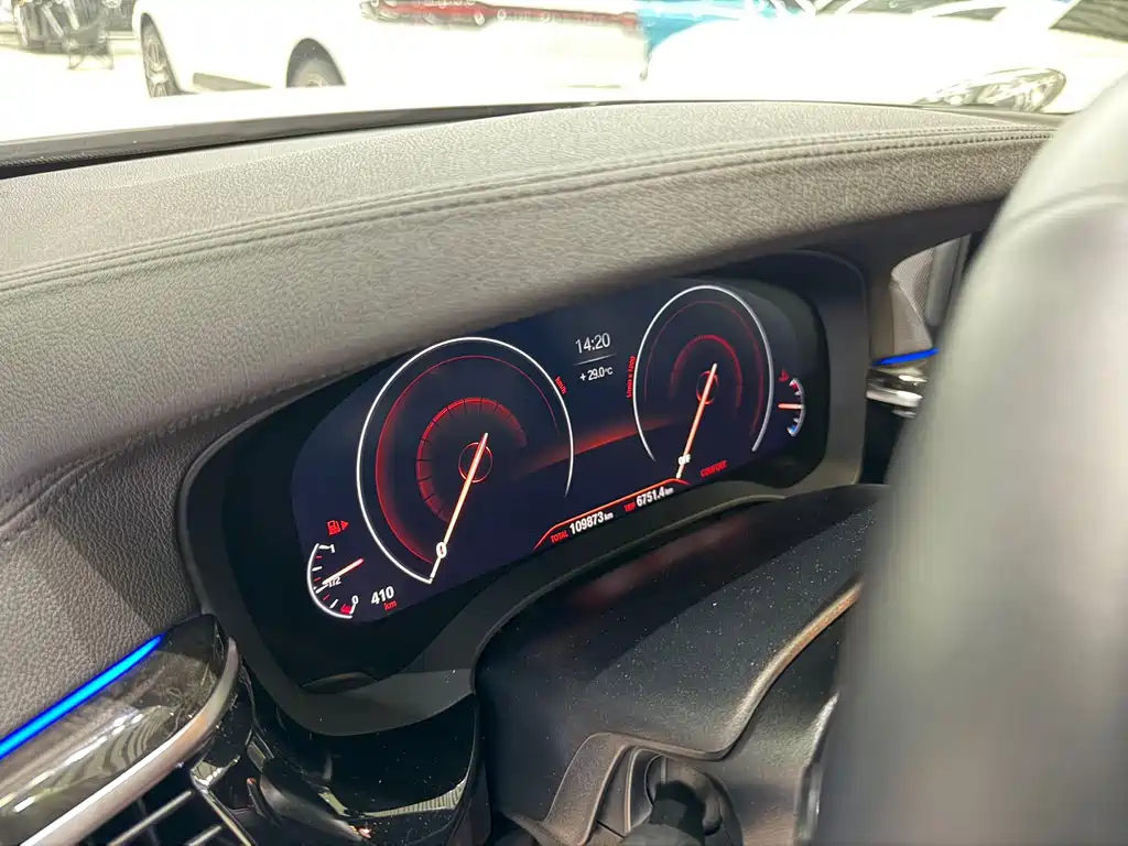 BMW 5 Series — миниатюра 6