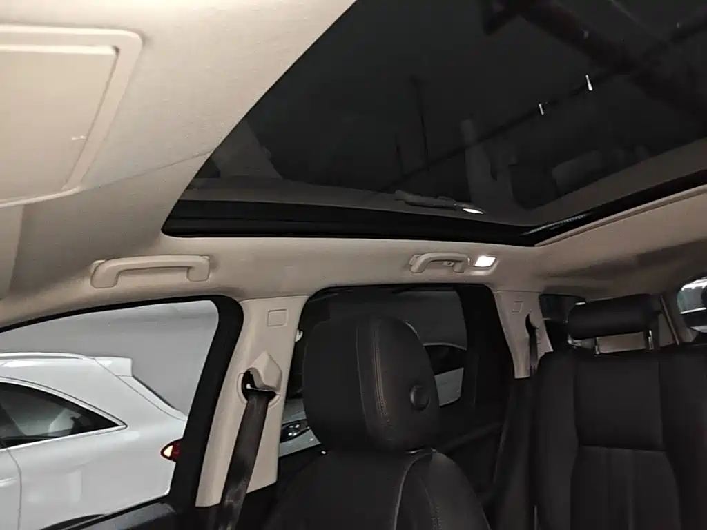 Land Rover Discovery Sport — миниатюра 18