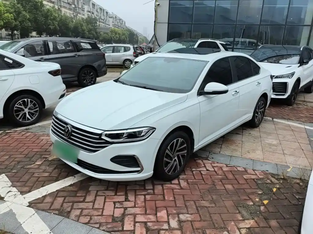 Volkswagen Lavida — миниатюра 2