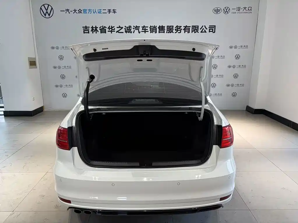 Volkswagen Sagitar — миниатюра 16