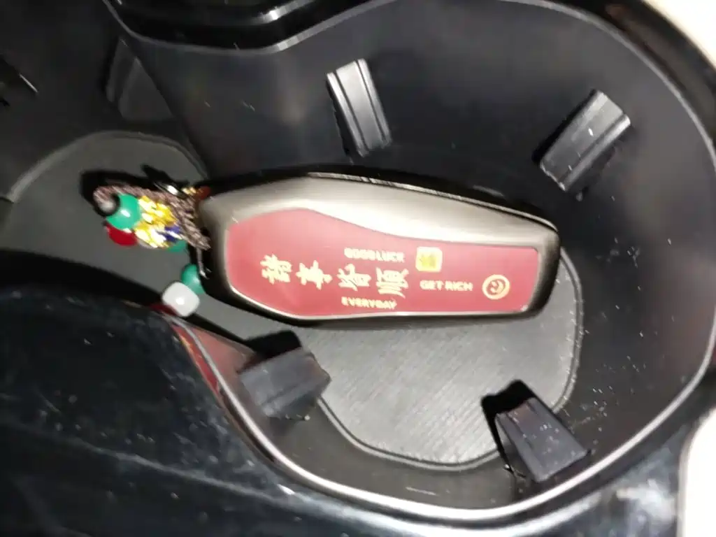 BYD PLUS New Energy — миниатюра 9