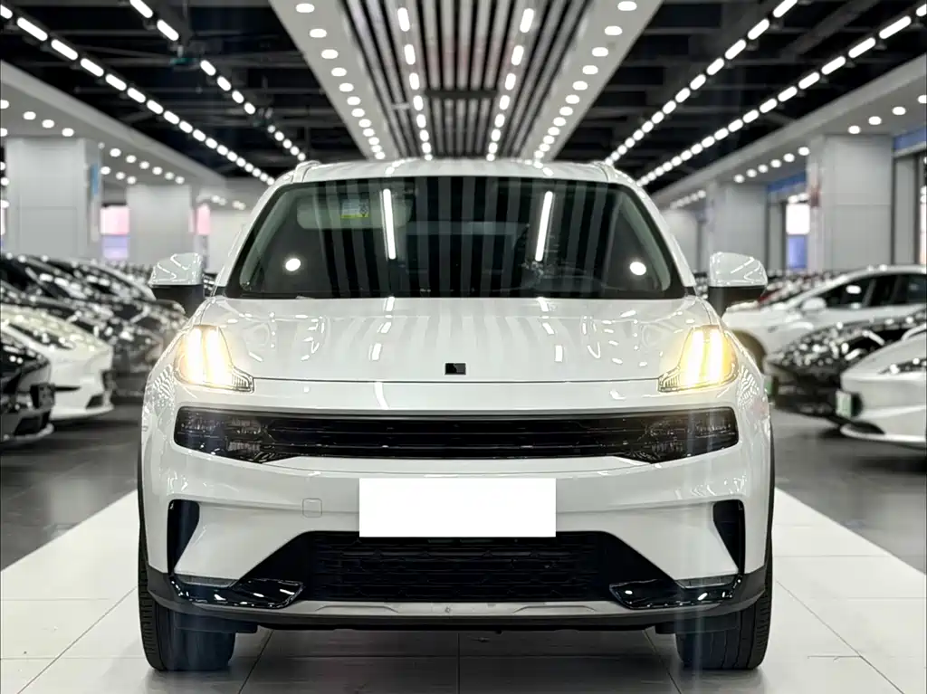 Lynk & Co 06 EM-P — миниатюра 2