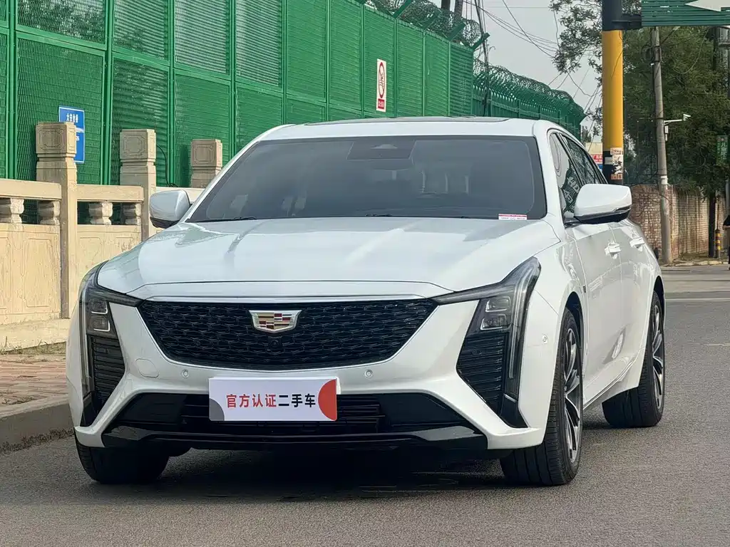 Cadillac CT5 2026