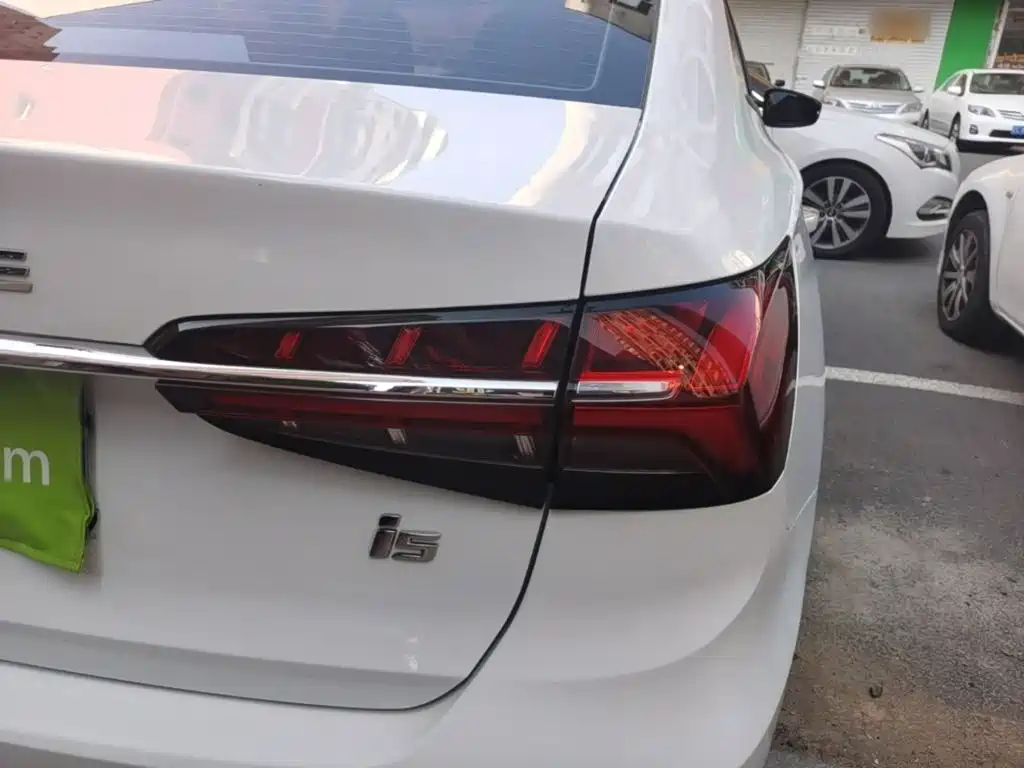 Roewe i5 — миниатюра 8