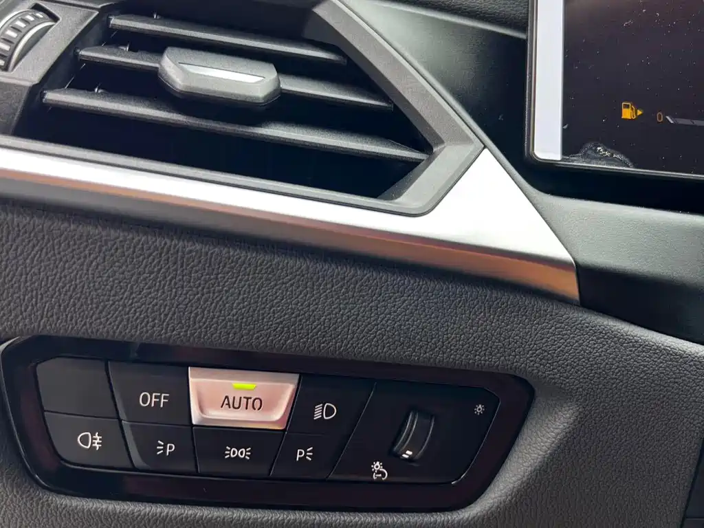 BMW 3 Series — миниатюра 16