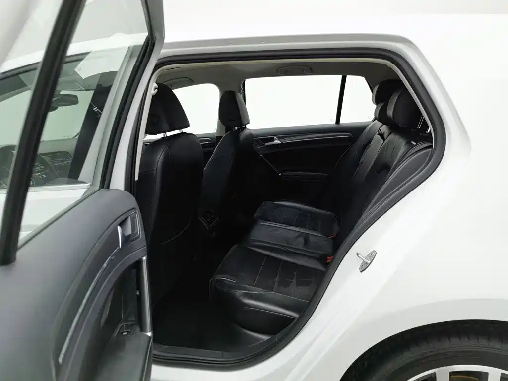 Volkswagen Golf — миниатюра 15