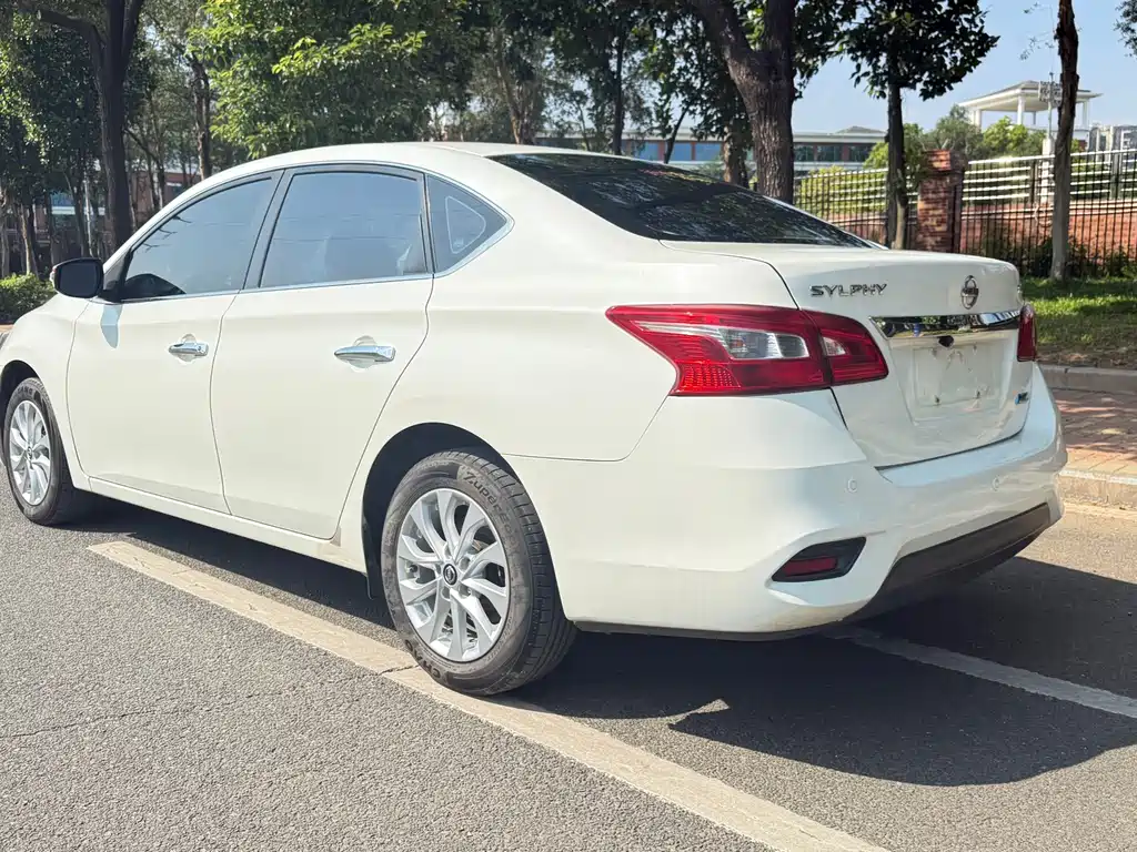 Nissan Sylphy — миниатюра 5