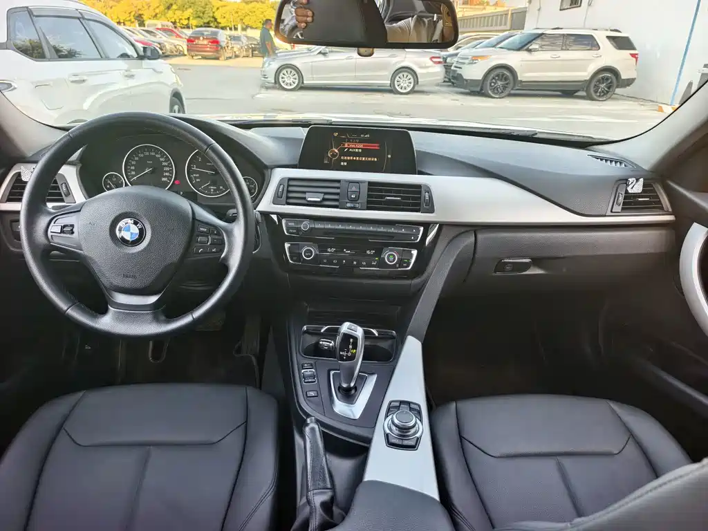 BMW 3 Series — миниатюра 11