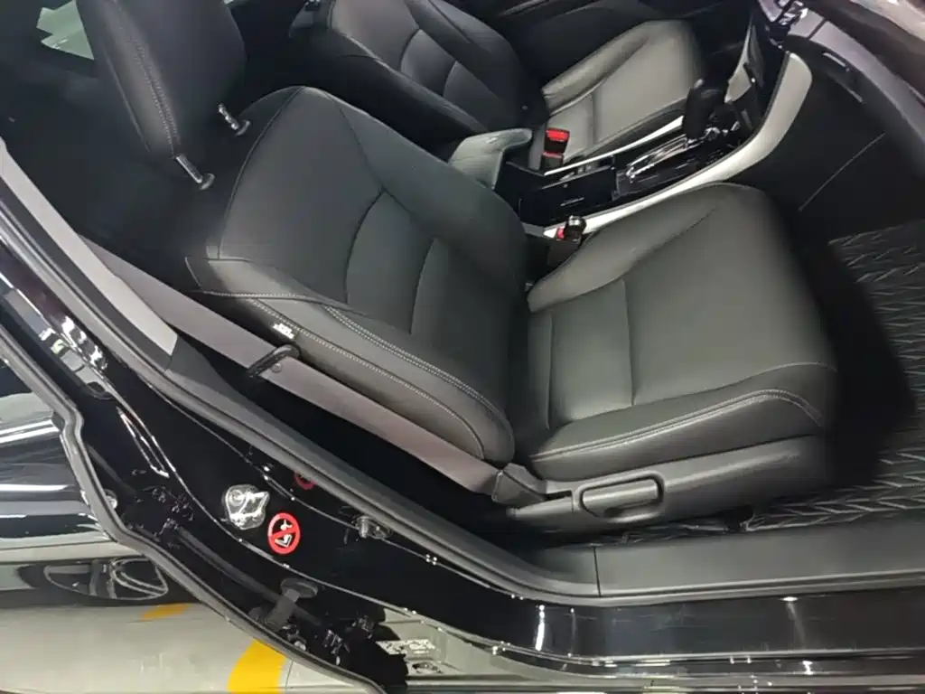 Honda Accord — миниатюра 25