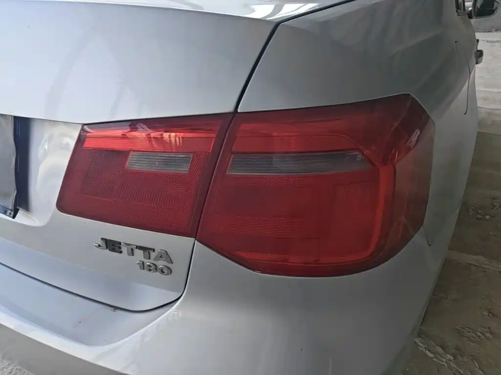 Volkswagen Jetta — миниатюра 8