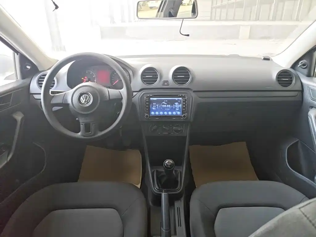 Volkswagen Jetta — миниатюра 10