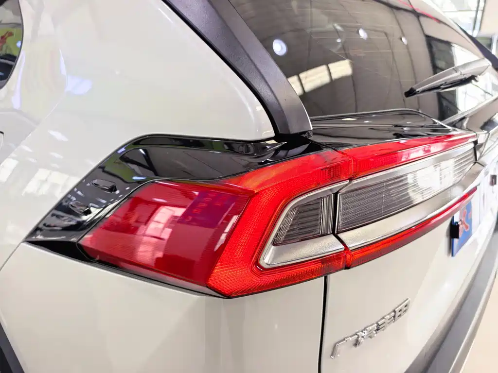 Toyota Wildlander — миниатюра 11