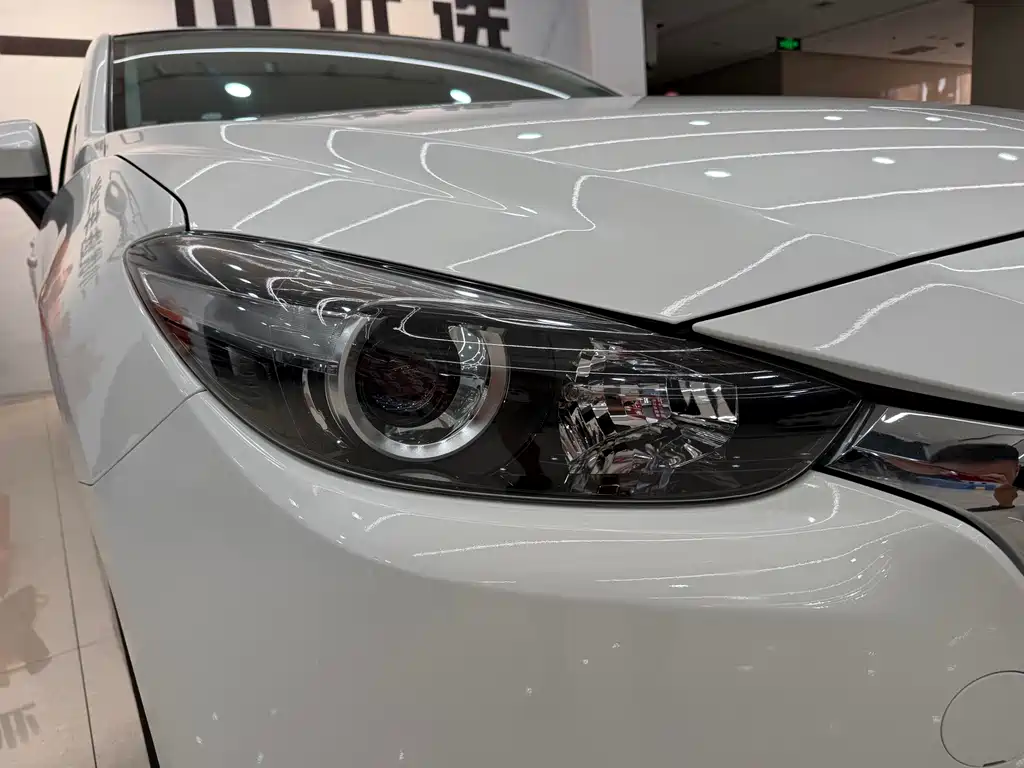 Mazda 3 Axela — миниатюра 12