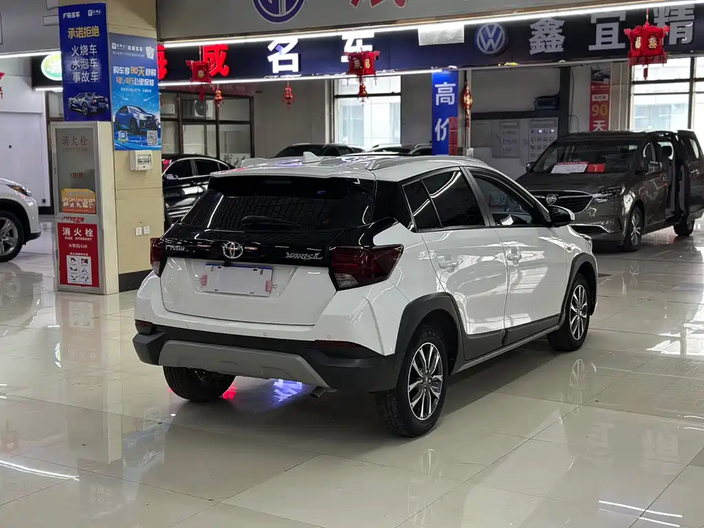 Toyota Yaris L — миниатюра 9