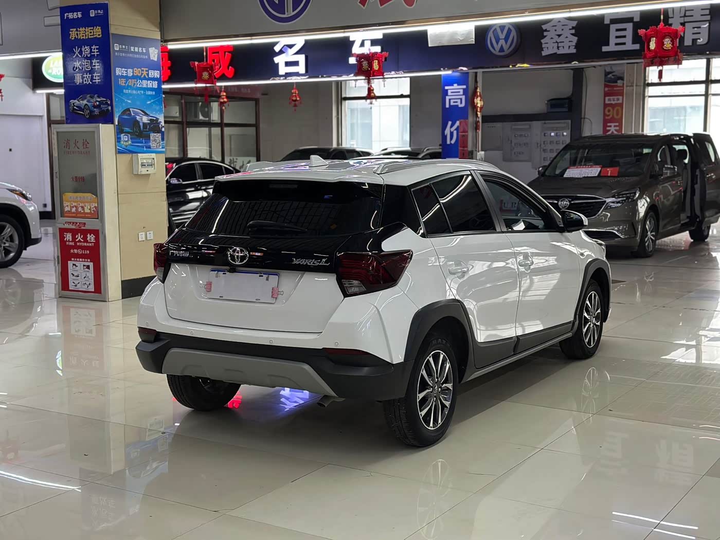 Toyota YARiS L Zhi Xuan 1.5 л 2022 г. Белый, пробег 13000 км