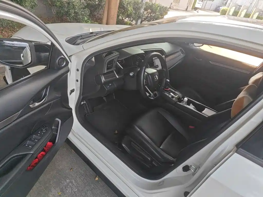 Honda Civic — миниатюра 16