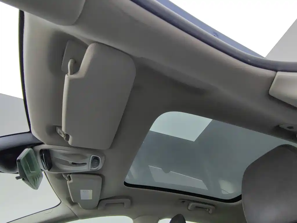 Volvo V40 — миниатюра 14